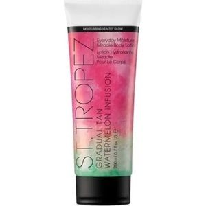 ST-TROPEZ GRADUAL TAN WATERMELON INFUSION LOTION
